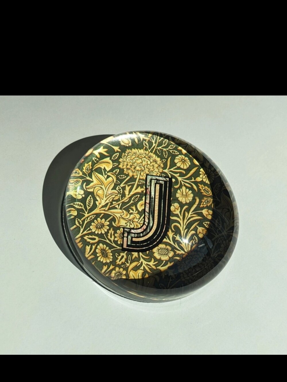 Paperweight Monogram Letter J In The Style of William Morris green & gold tones - Picture 4 of 4